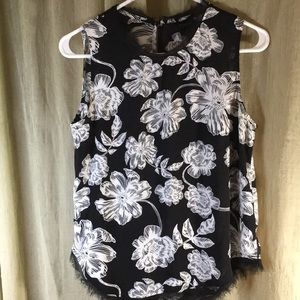 Who What Where Black & White Floral Tank Top small